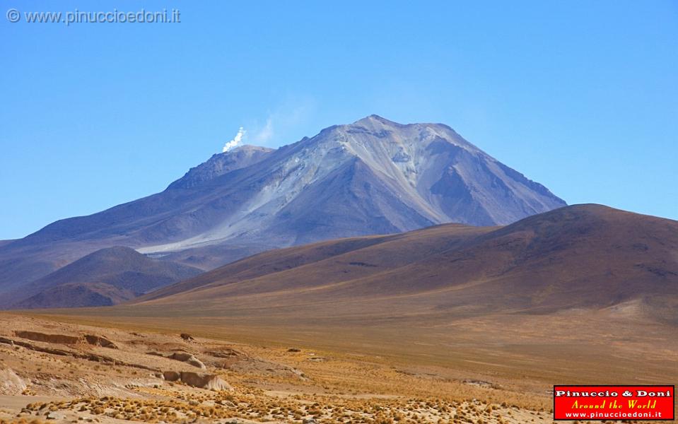 BOLIVIA 2 - Vulcano Ollague o Ollangue - 4.jpg